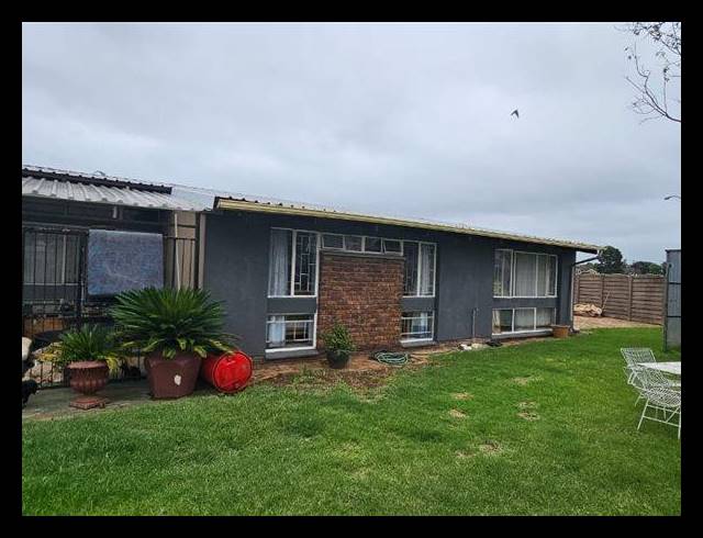 4 BEDROOM HOUSE FOR SALE IN BONAERO PARK